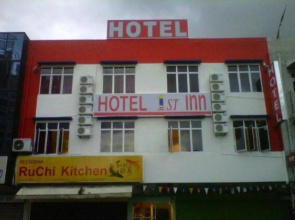 OYO 89891 1st Inn Hotel Subang (SJ15)