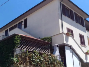 Appartamento sulle colline Toscane a 10 km dal mare