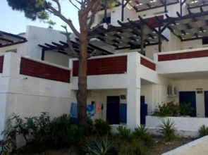 St George Studios & Apartments
