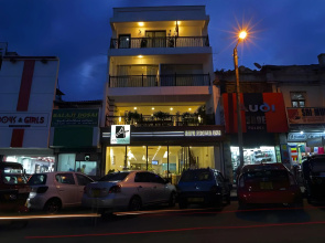 Cafe Aroma Inn