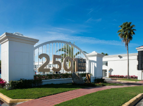 West Wing Hotel, an Ascend Hotel Collection Member