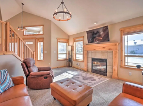 Family-friendly Oregon Vacation Home w/ Yard