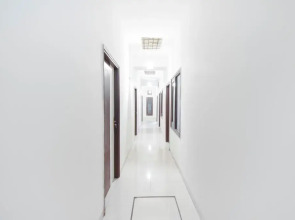 Eight Cubes by OYO Rooms