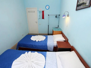 Krasny Kovrik na Pushkinskoy