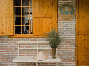 Nam Thi Holiday Home
