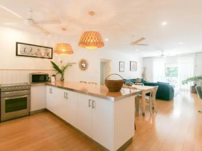 Wayfarer Apartment, in the Heart of Port Douglas