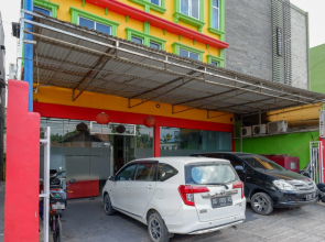RedDoorz @ Hotel Bravo Pantai Kamali Bau Bau