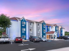 Microtel Inn & Suites by Wyndham Brooksville