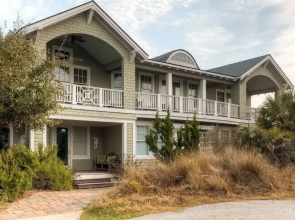 Bella Vista 6 Bedroom Holiday Home By Bald Head Island