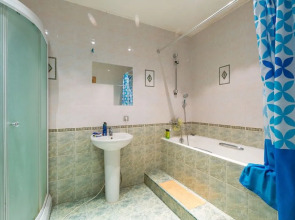 Stop House Хостел