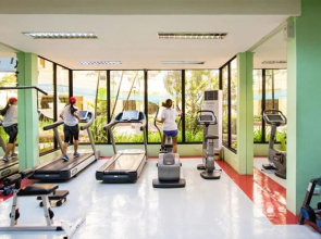 Great 1 BR Forbeswood Heights @ BGC near St.Lukes and Burgos Circle