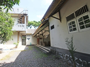 SPOT ON 92973 Madani Syariah Guesthouse