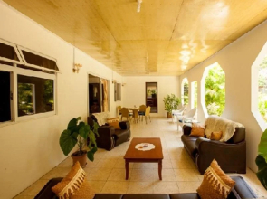 Jeanny's Self Catering Apartments