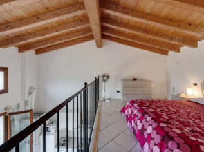 Lake-view Apartment in Silviano With Terrace and Garden