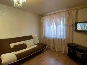 Zheltyy Narciss on Voikova Street