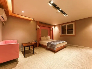 10 St Motel