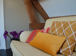 Authentic Mansion in Deil near Lake