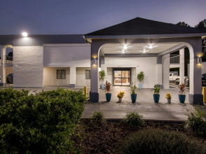 Days Inn by Wyndham Goose Creek