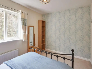 57 Woodland View in Holmfirth