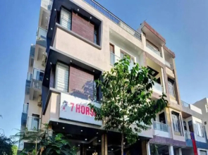 Fabhotel Homestay By 7