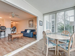 Walk to Beach: North Myrtle Beach Condo w/ Sunroom