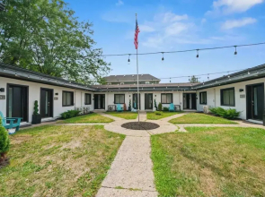 Chic City Retreat 93J - For 2!