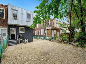 Stylish 4 Bedroom Home Near Philadelphia