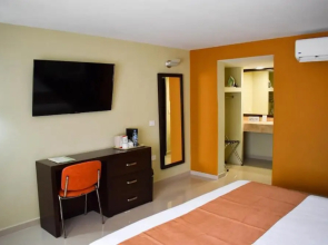 El Camino Hotel & Suites