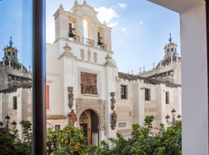 Puerta Catedral Apartments