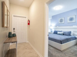 Stunning 2 Bd Close to Disney Storey Lake 203 3180