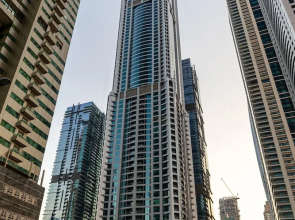 Maison Privee - Elegant Urban Retreat in the Heart of Dubai Marina