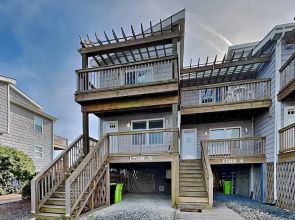 Pelican Nest by Topsail Realty