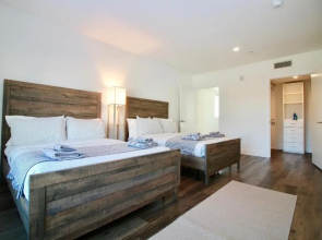 Los Angeles Premium 2BR&2BT Suites with Free Parking