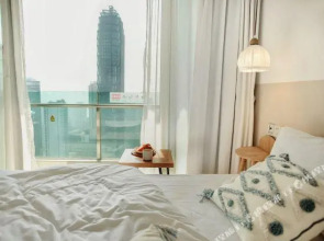 Mr. Cantai Kongcang Capsule Hotel