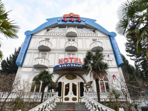 Hotel 444