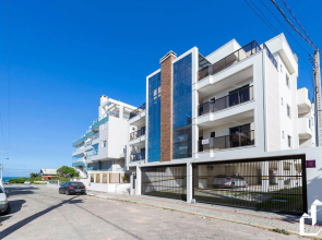 Apartamento com 02 dormitórios