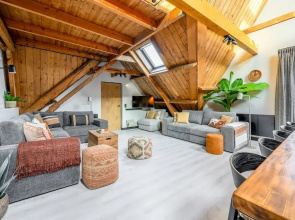 Beautiful Group Loft With Sauna Near the Beach