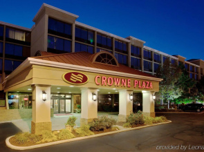 Crowne Plaza Cleveland Airport by IHG
