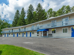 Econo Lodge Lee - Great Barrington