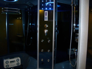 Апартаменты UKR Apartments