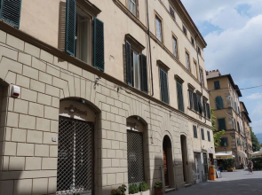 LuccaStay Luxury Apartments 1899