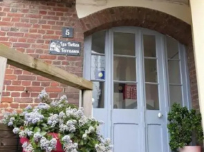 Les Belles Terrasses Dieppe ,3 appartements , LE VEGETAL de 1 à 8 personnes , LE TROPICAL de 1 à 6 personnes , LE FLORAL avec TERRASSE de 1 à 3 personnes , quartier calme au stationnement gratuit à coté de l'avenue verte