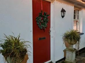 Kiltoy Cottage, Cosy 2 bedroomed Gate Lodge Cottage