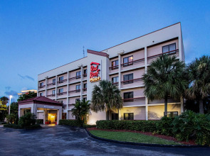 Red Roof Inn PLUS+ Miami Airport