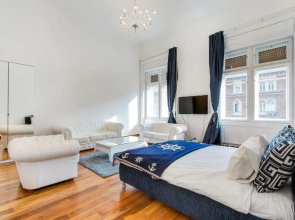 Royale Apartment
