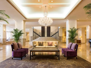Luke Plaza Hotel