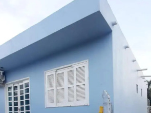 KITNET S2 em TORRES-RS - Na mais bela praia Gaúcha - Cozinha - Banheiro - Ar condicionado - TV - Wi-Fi - Estacionamento - Acomoda até 5 pessoas - Anfitriã Superhost no BnB