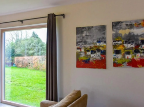 Designer House With Hot Tub, Large Garden, 10Mins From Morgat Beach!
