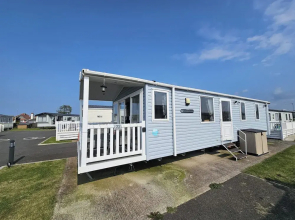 Angie 2 Bed Rhyl Robinhood