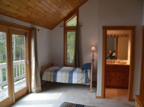 Sea Breeze - Three Bedroom Home